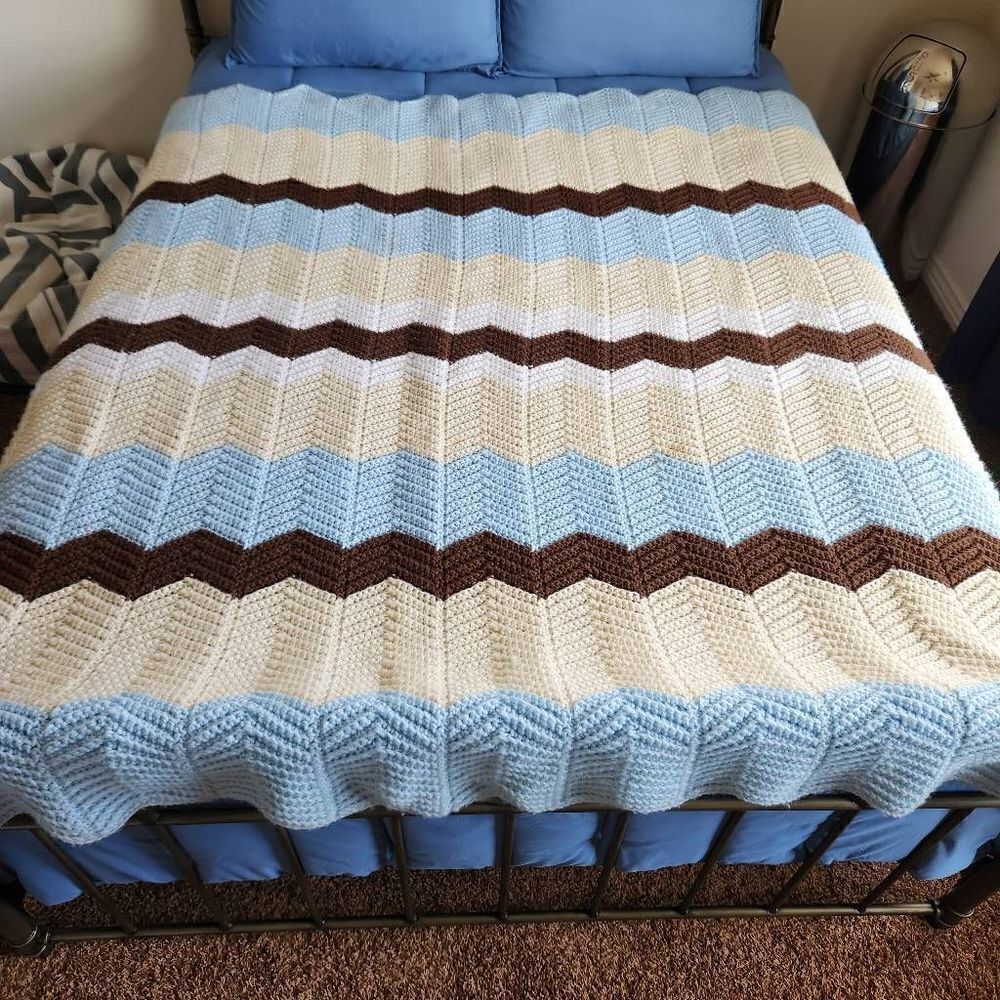 Knitted afghan blanket granny Chevron blue cream Brown Queen 86x75.5 handmade